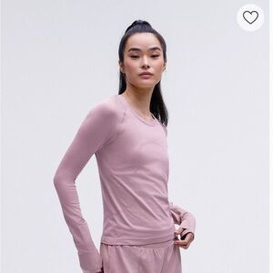 Swiftly Tech Long-Sleeve Shirt 2.0
Waist Length